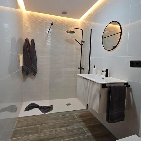 Casa Indira Holiday home *